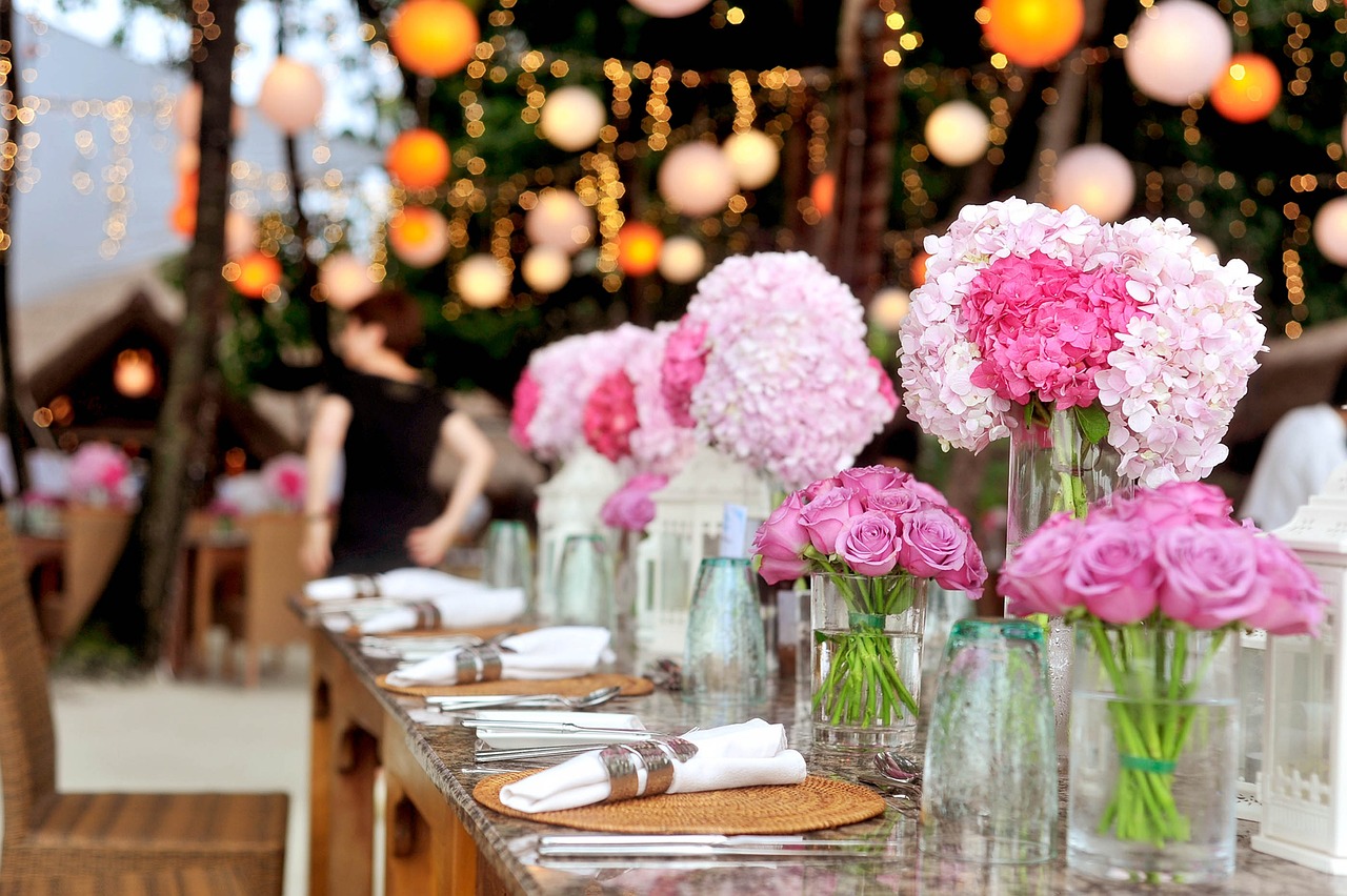 Plan the Ultimate Graduation Celebration with Free Online RSVP and Local Vendors