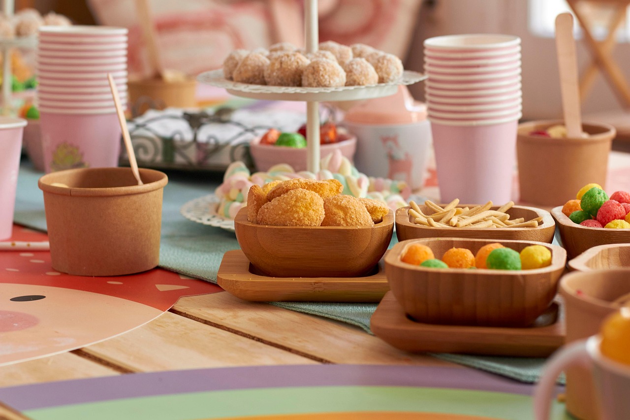 Plan a Memorable Potluck Dinner with Free RSVP: Feast, Friends & Flavor!