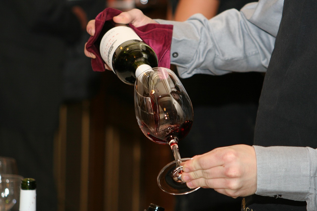How to Host the Perfect Wine Tasting Party with Online RSVP — Savor, Sip & Celebrate